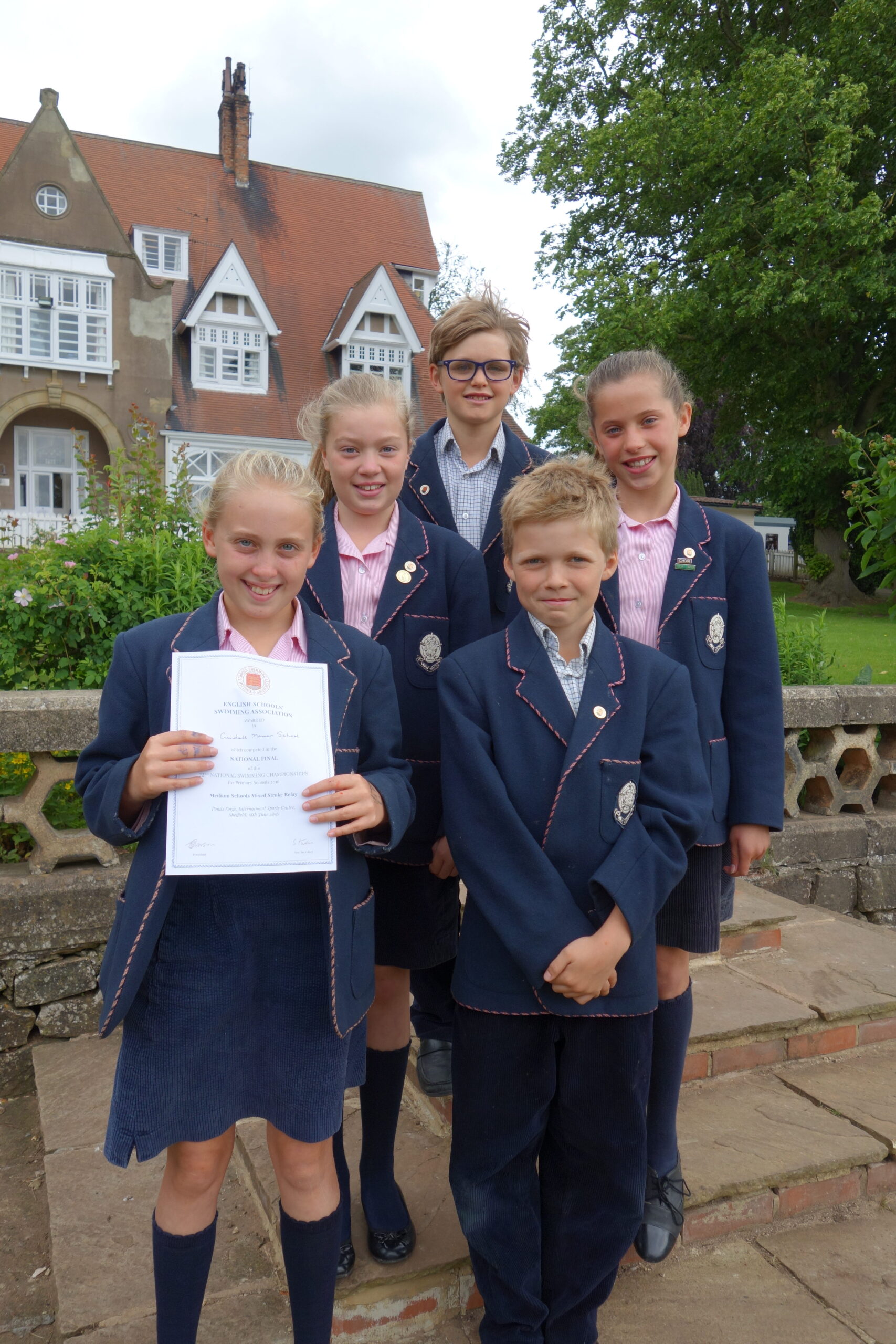 Cundall Swimmers make a big splash at finals.